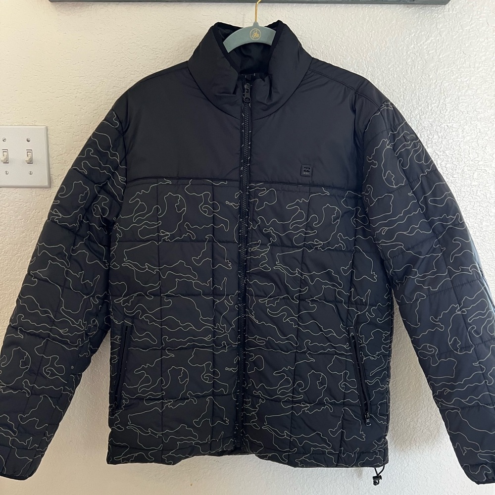 Billabong Black and Gray Patterned Puffer Jacket